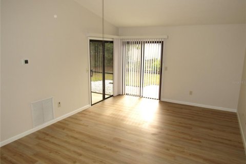 House in Port Charlotte, Florida 2 bedrooms, 79.15 sq.m. № 2118197 - photo 6