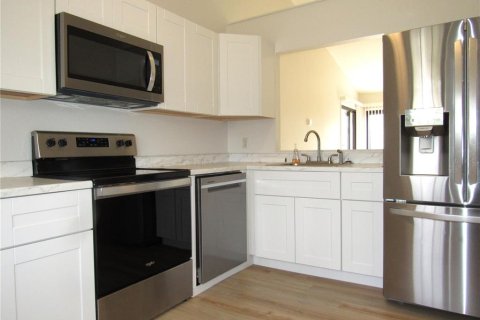 House in Port Charlotte, Florida 2 bedrooms, 79.15 sq.m. № 2118197 - photo 10