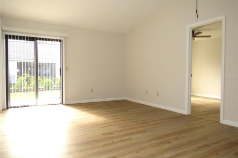 House in Port Charlotte, Florida 2 bedrooms, 79.15 sq.m. № 2118197 - photo 5
