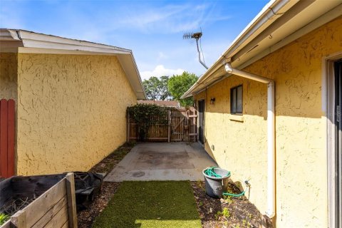 Condominio en venta en Winter Springs, Florida, 2 dormitorios, 87.79 m2 № 2233672 - foto 18