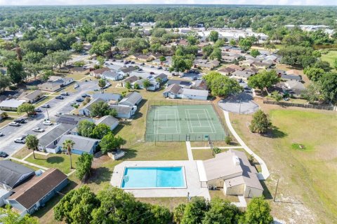 Condominio en venta en Winter Springs, Florida, 2 dormitorios, 87.79 m2 № 2233672 - foto 20