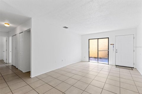 Condominio en venta en Winter Springs, Florida, 2 dormitorios, 87.79 m2 № 2233672 - foto 6