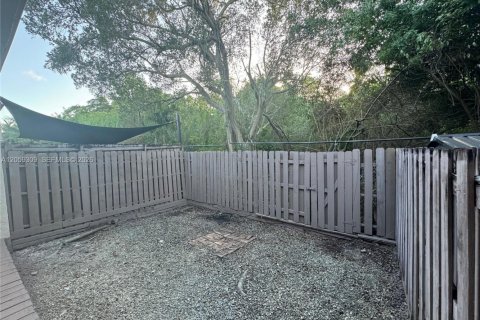 Купить таунхаус в Норт-Майами-Бич, Флорида 3 спальни, 147.71м2, № 2264246 - фото 15