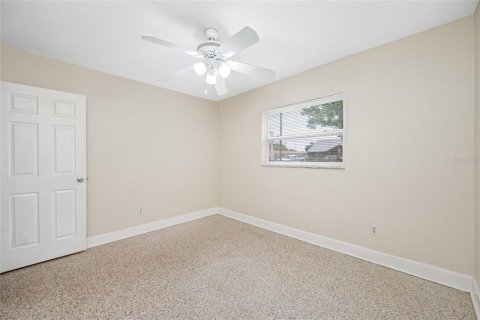 House in Saint Petersburg, Florida 3 bedrooms, 88.44 sq.m. № 1652593 - photo 27