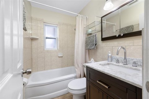 House in Saint Petersburg, Florida 3 bedrooms, 88.44 sq.m. № 1652593 - photo 20