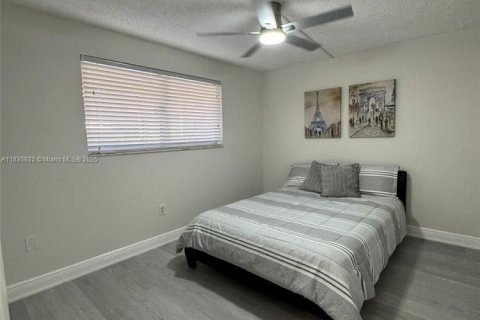 Condo in Plantation, Florida, 2 bedrooms  № 1823865 - photo 9