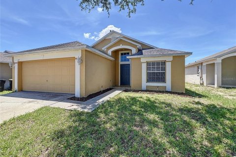 House in Davenport, Florida 3 bedrooms, 146.97 sq.m. № 1894503 - photo 2