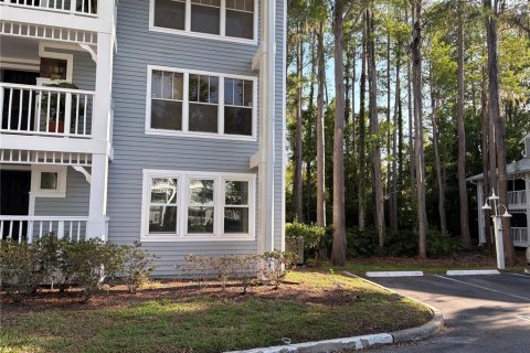 Condo in Palm Harbor, Florida, 2 bedrooms № 2112473 - photo 2