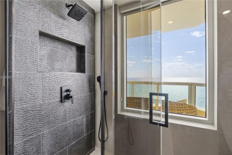 Copropriété à louer à Sunny Isles Beach, Floride: 4 chambres, 254.18 m2 № 2384999 - photo 18