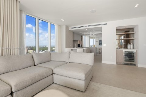 Copropriété à louer à Sunny Isles Beach, Floride: 4 chambres, 254.18 m2 № 2384999 - photo 7