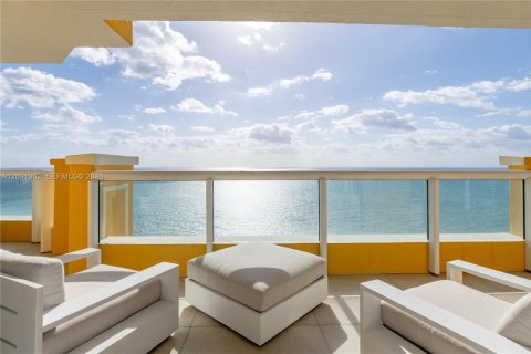 Condo à Sunny Isles Beach, Floride, 4 chambres  № 2384999