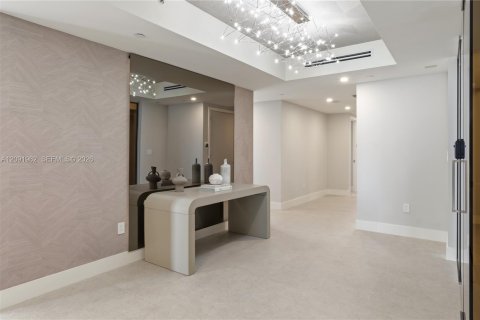 Copropriété à louer à Sunny Isles Beach, Floride: 4 chambres, 254.18 m2 № 2384999 - photo 26
