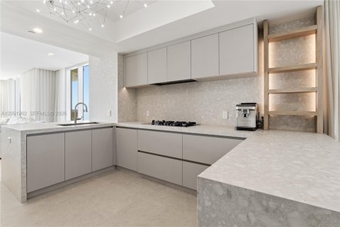 Copropriété à louer à Sunny Isles Beach, Floride: 4 chambres, 254.18 m2 № 2384999 - photo 10