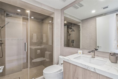 Copropriété à louer à Sunny Isles Beach, Floride: 4 chambres, 254.18 m2 № 2384999 - photo 27