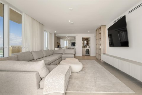 Copropriété à louer à Sunny Isles Beach, Floride: 4 chambres, 254.18 m2 № 2384999 - photo 13
