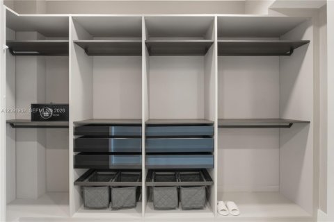 Copropriété à louer à Sunny Isles Beach, Floride: 4 chambres, 254.18 m2 № 2384999 - photo 25