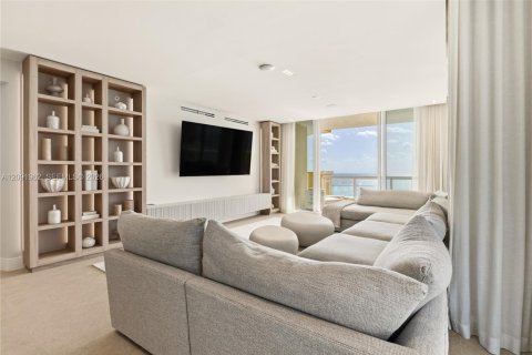 Copropriété à louer à Sunny Isles Beach, Floride: 4 chambres, 254.18 m2 № 2384999 - photo 19
