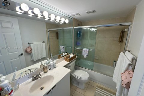 Copropriété à vendre à Miami, Floride: 2 chambres, 95.69 m2 № 1924406 - photo 13