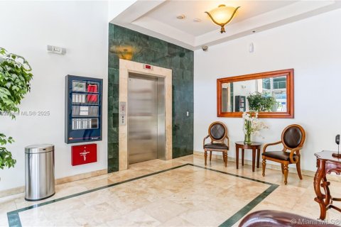 Copropriété à vendre à Miami, Floride: 2 chambres, 95.69 m2 № 1924406 - photo 24