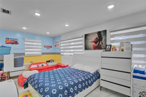 Villa ou maison à vendre à Miami, Floride: 4 chambres, 172.24 m2 № 2024109 - photo 24