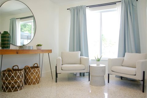 Villa ou maison à vendre à Homestead, Floride: 4 chambres, 205.78 m2 № 2057316 - photo 4