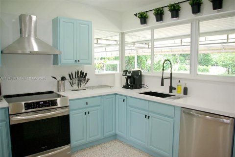 Villa ou maison à vendre à Homestead, Floride: 4 chambres, 205.78 m2 № 2057316 - photo 9