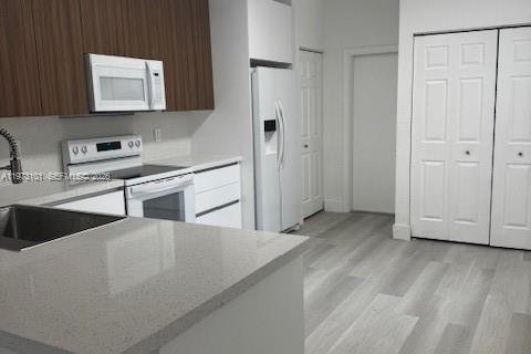 Touwnhouse à louer à Weston, Floride: 3 chambres, 164.62 m2 № 2041936 - photo 8