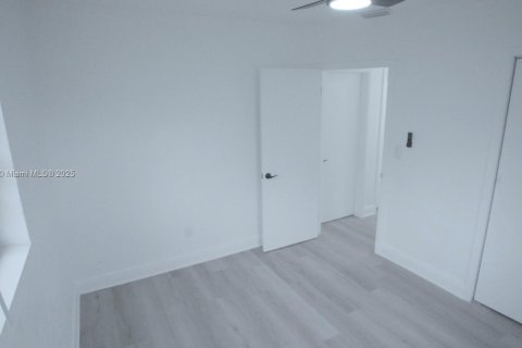 House in Homestead, Florida 3 bedrooms, 95.88 sq.m. № 1942253 - photo 13