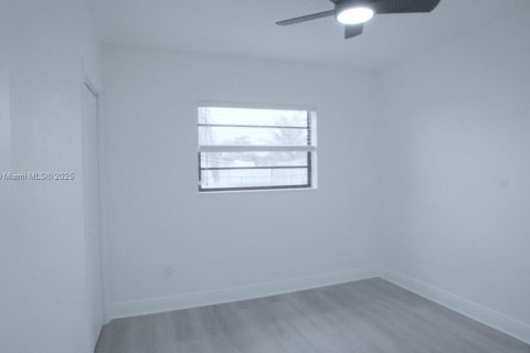 House in Homestead, Florida 3 bedrooms, 95.88 sq.m. № 1942253 - photo 16