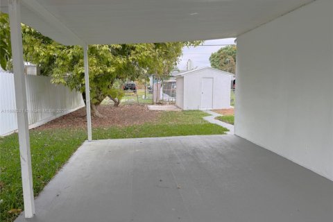 Villa ou maison à louer à Homestead, Floride: 3 chambres, 95.88 m2 № 1942253 - photo 5