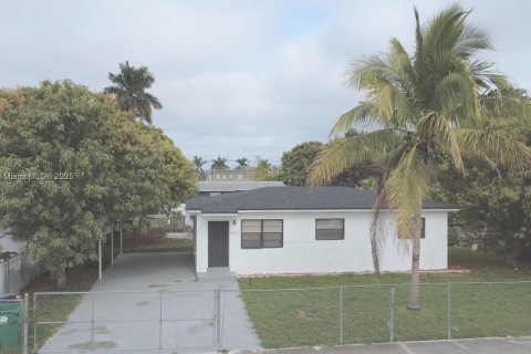 House in Homestead, Florida 3 bedrooms, 95.88 sq.m. № 1942253 - photo 4