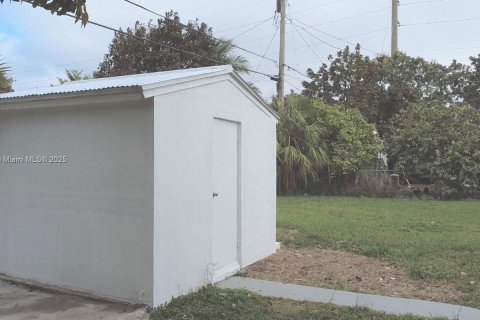 House in Homestead, Florida 3 bedrooms, 95.88 sq.m. № 1942253 - photo 20