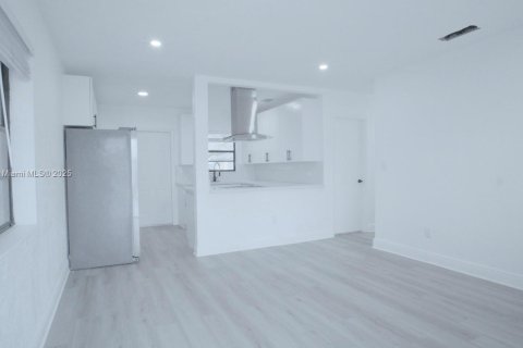 House in Homestead, Florida 3 bedrooms, 95.88 sq.m. № 1942253 - photo 8