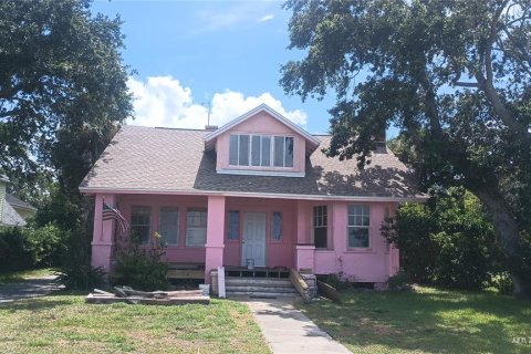 House in Port Orange, Florida 4 bedrooms, 154.31 sq.m. № 1884780 - photo 1