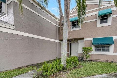 Townhouse in Cooper City, Florida 3 bedrooms, 135.54 sq.m. № 1887168 - photo 15