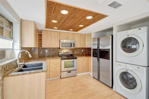 Townhouse in Cooper City, Florida 3 bedrooms, 135.54 sq.m. № 1887168 - photo 27