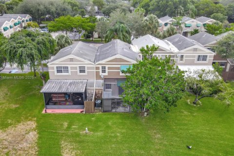 Townhouse in Cooper City, Florida 3 bedrooms, 135.54 sq.m. № 1887168 - photo 8