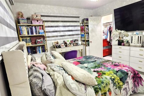 Купить виллу или дом в Майами-Гарденс, Флорида 3 спальни, 125.23м2, № 1865656 - фото 12