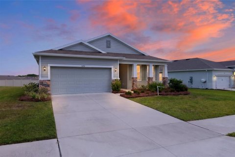 House in Ocala, Florida 3 bedrooms, 171.96 sq.m. № 2393915 - photo 2