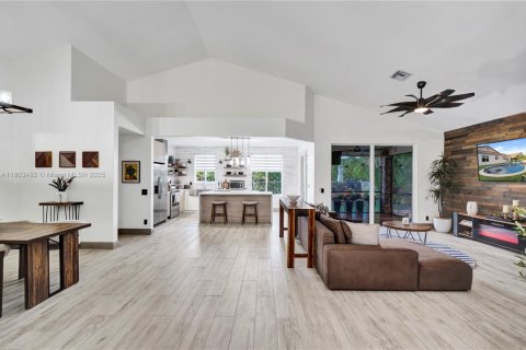 Купить виллу или дом в Паркленд, Флорида 3 спальни, 154.31м2, № 1955981 - фото 4