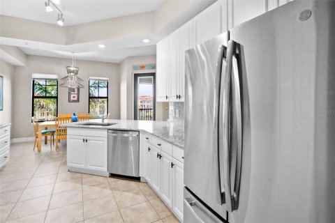 Condo in Punta Gorda, Florida, 2 bedrooms  № 2102964 - photo 5