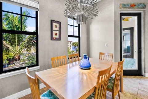 Condo in Punta Gorda, Florida, 2 bedrooms  № 2102964 - photo 10