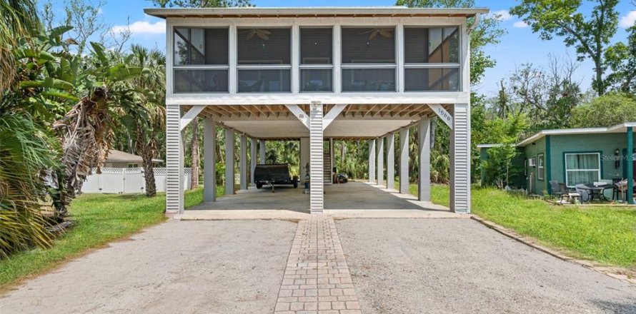Casa en Spring Hill, Florida 2 dormitorios, 142.7 m2 № 2223575