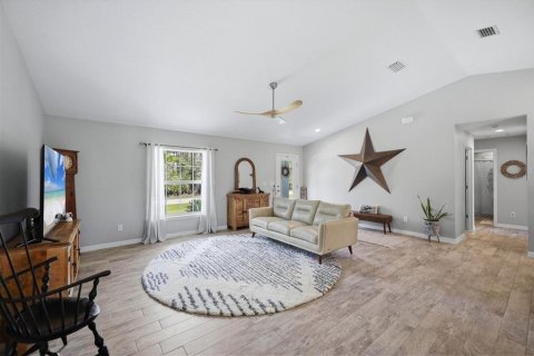 House in Port Charlotte, Florida 3 bedrooms, 152.36 sq.m. № 2208709 - photo 10