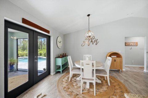 House in Port Charlotte, Florida 3 bedrooms, 152.36 sq.m. № 2208709 - photo 13