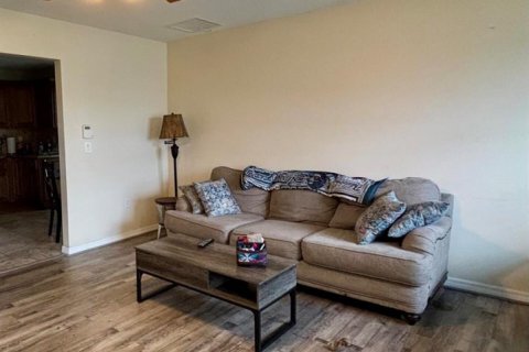 Villa ou maison à vendre à Okeechobee, Floride: 4 chambres, 176.98 m2 № 2248490 - photo 6