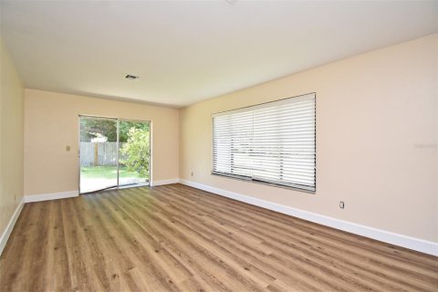 Casa en alquiler en Winter Park, Florida, 4 dormitorios, 174.1 m2 № 1906084 - foto 13
