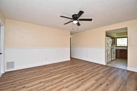 Casa en alquiler en Winter Park, Florida, 4 dormitorios, 174.1 m2 № 1906084 - foto 21