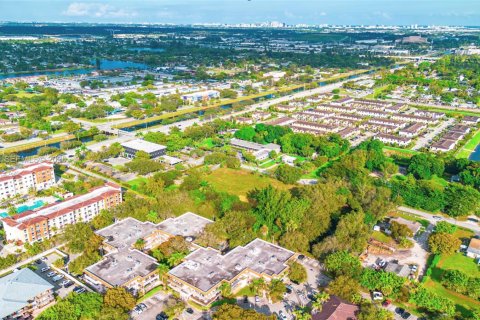 Copropriété à vendre à Davie, Floride: 2 chambres, 111.48 m2 № 1987807 - photo 24