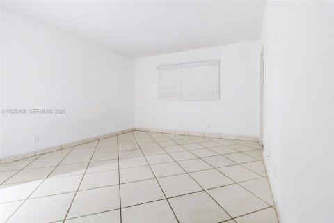 Copropriété à vendre à Davie, Floride: 2 chambres, 111.48 m2 № 1987807 - photo 13